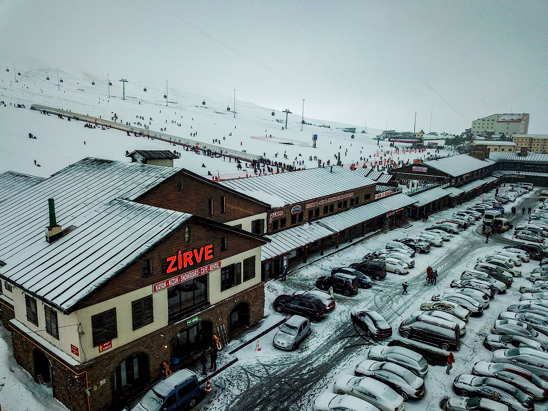 Erciyes Zirve Kayak okulu ve Kafe